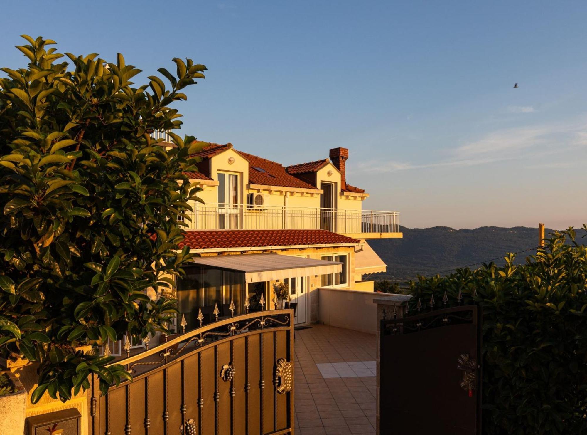 Villa Source With Private Pool Pridvorje Exterior photo